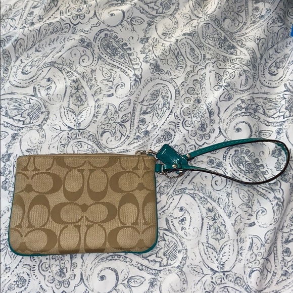 *Sold*Green Coach Wristlet - Picture 2 of 4